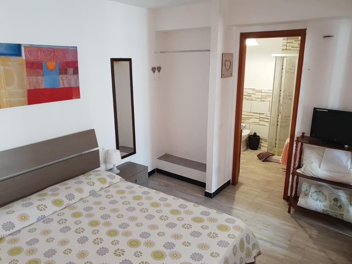Casa Vacanze L'Agrifoglio Bed & Breakfast Magliolo ภายนอก รูปภาพ
