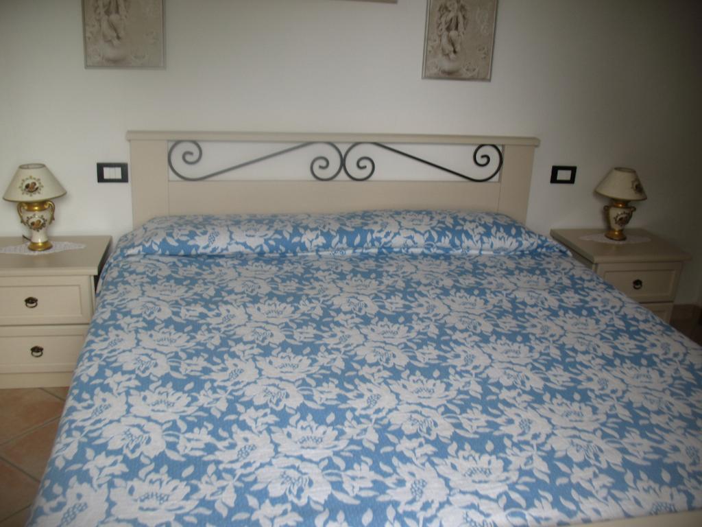 Casa Vacanze L'Agrifoglio Bed & Breakfast Magliolo ห้อง รูปภาพ
